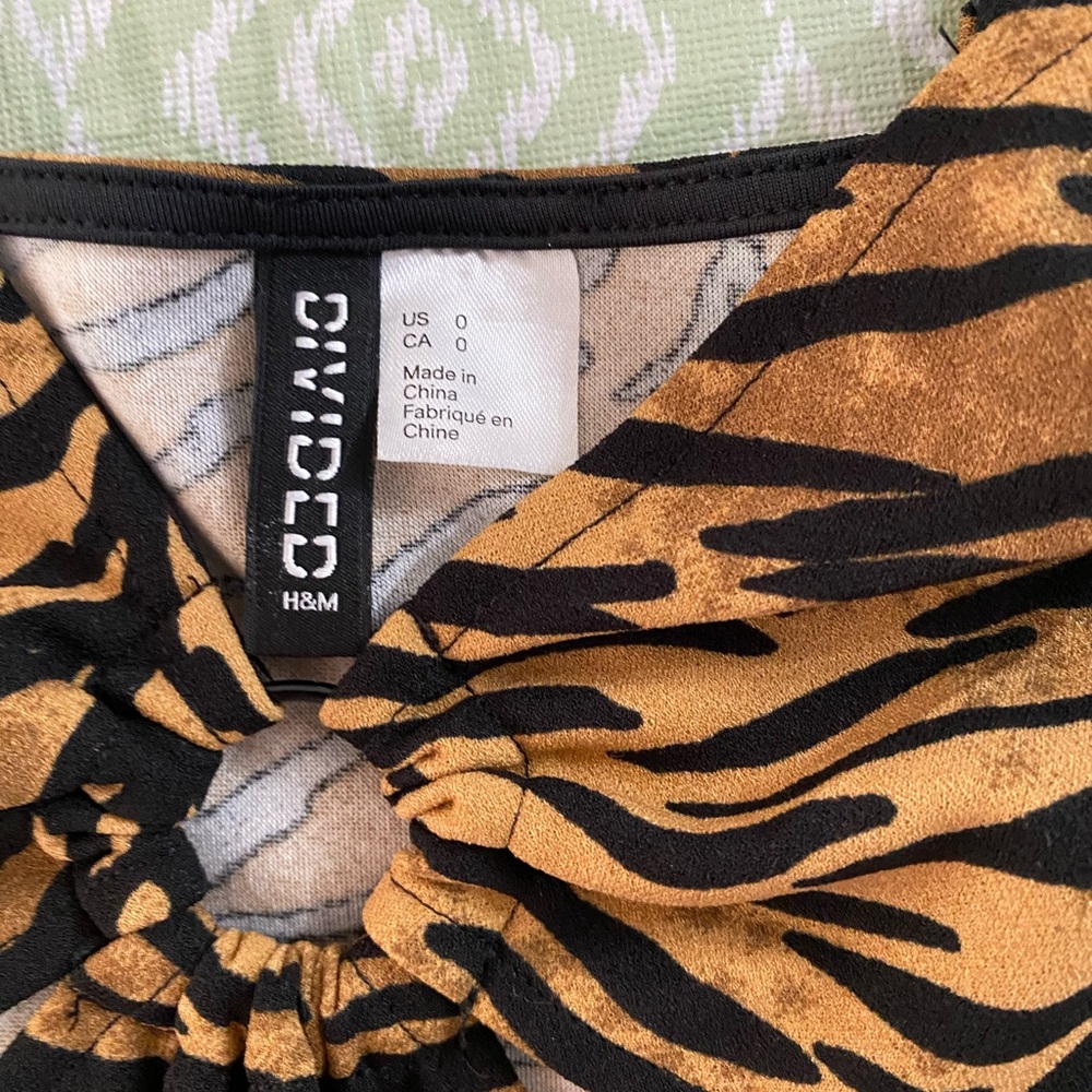 H&M Black and Tan Tiger Print Mini Dress - Picture 3 of 3